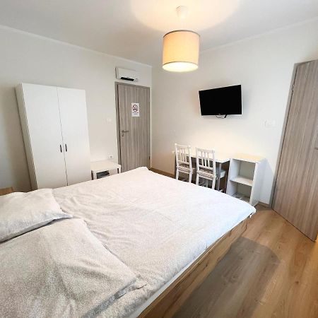 Hop House Garni Hotel Postojna Ngoại thất bức ảnh