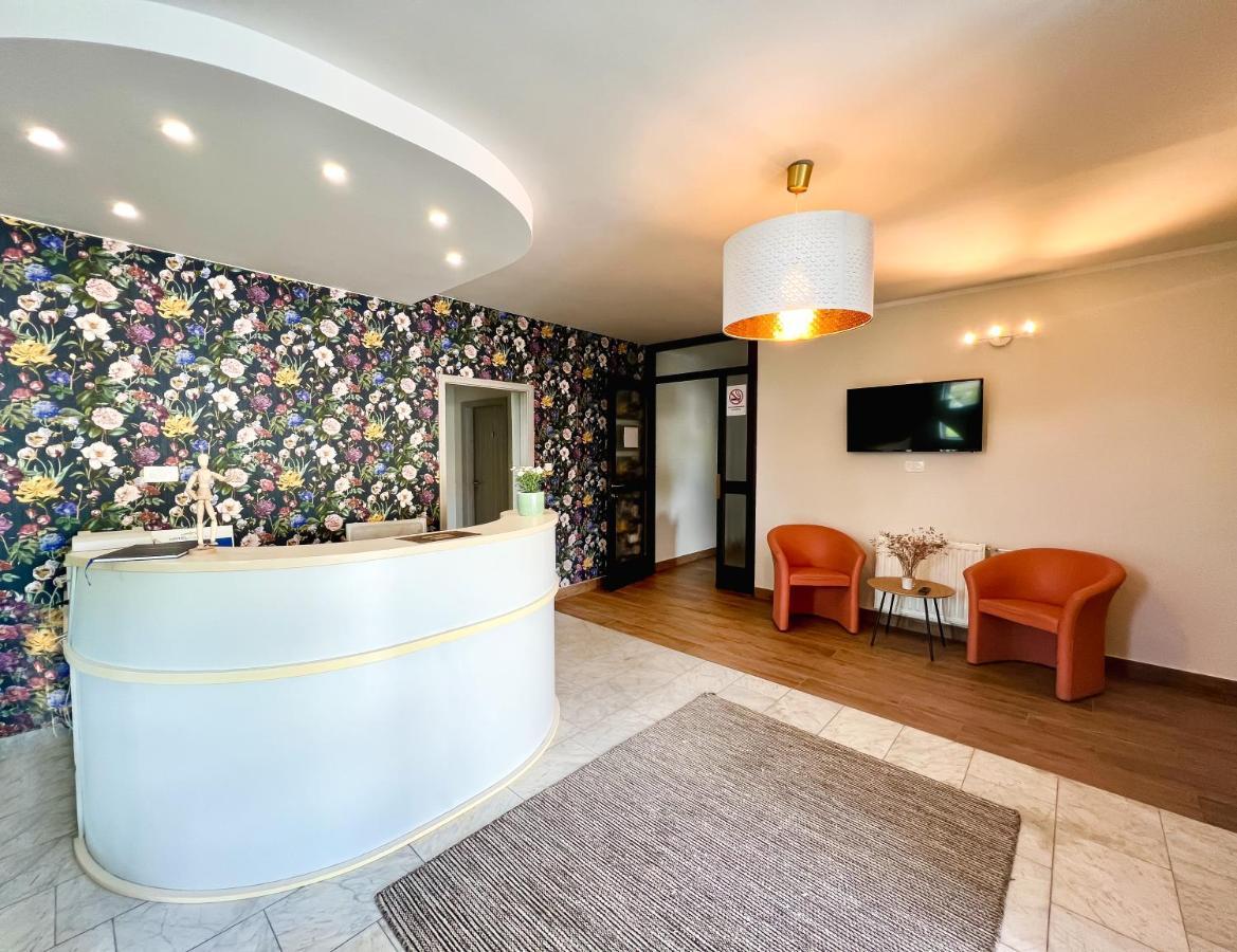 Hop House Garni Hotel Postojna Ngoại thất bức ảnh