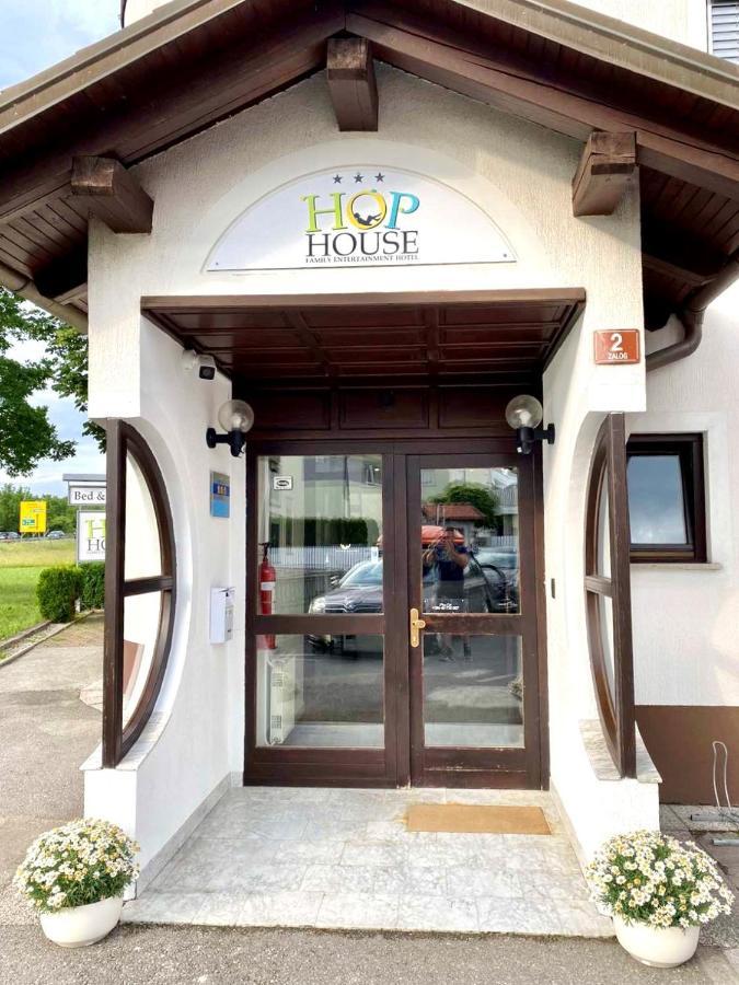 Hop House Garni Hotel Postojna Ngoại thất bức ảnh