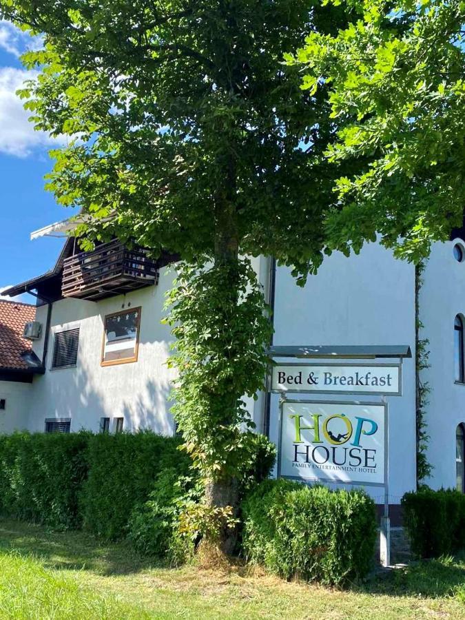 Hop House Garni Hotel Postojna Ngoại thất bức ảnh