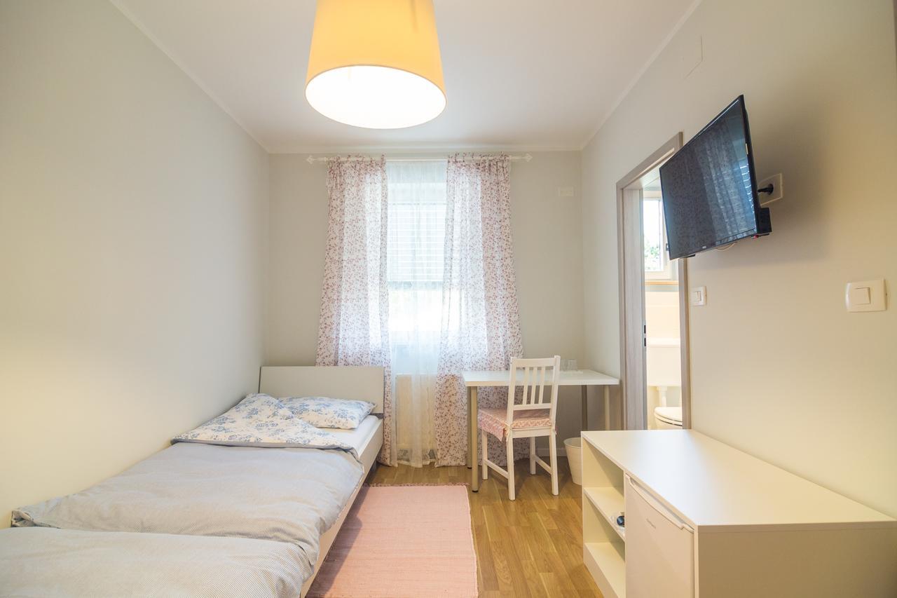Hop House Garni Hotel Postojna Ngoại thất bức ảnh