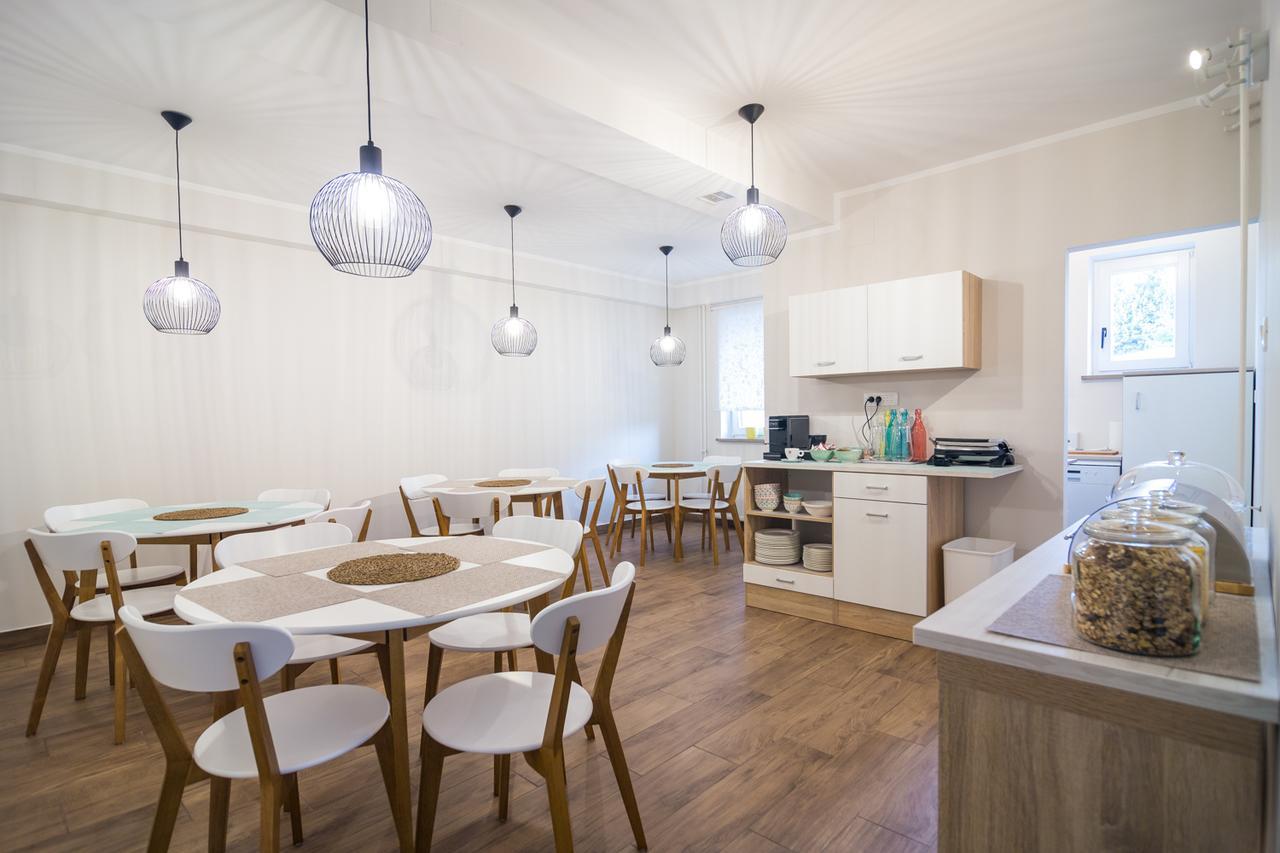 Hop House Garni Hotel Postojna Ngoại thất bức ảnh